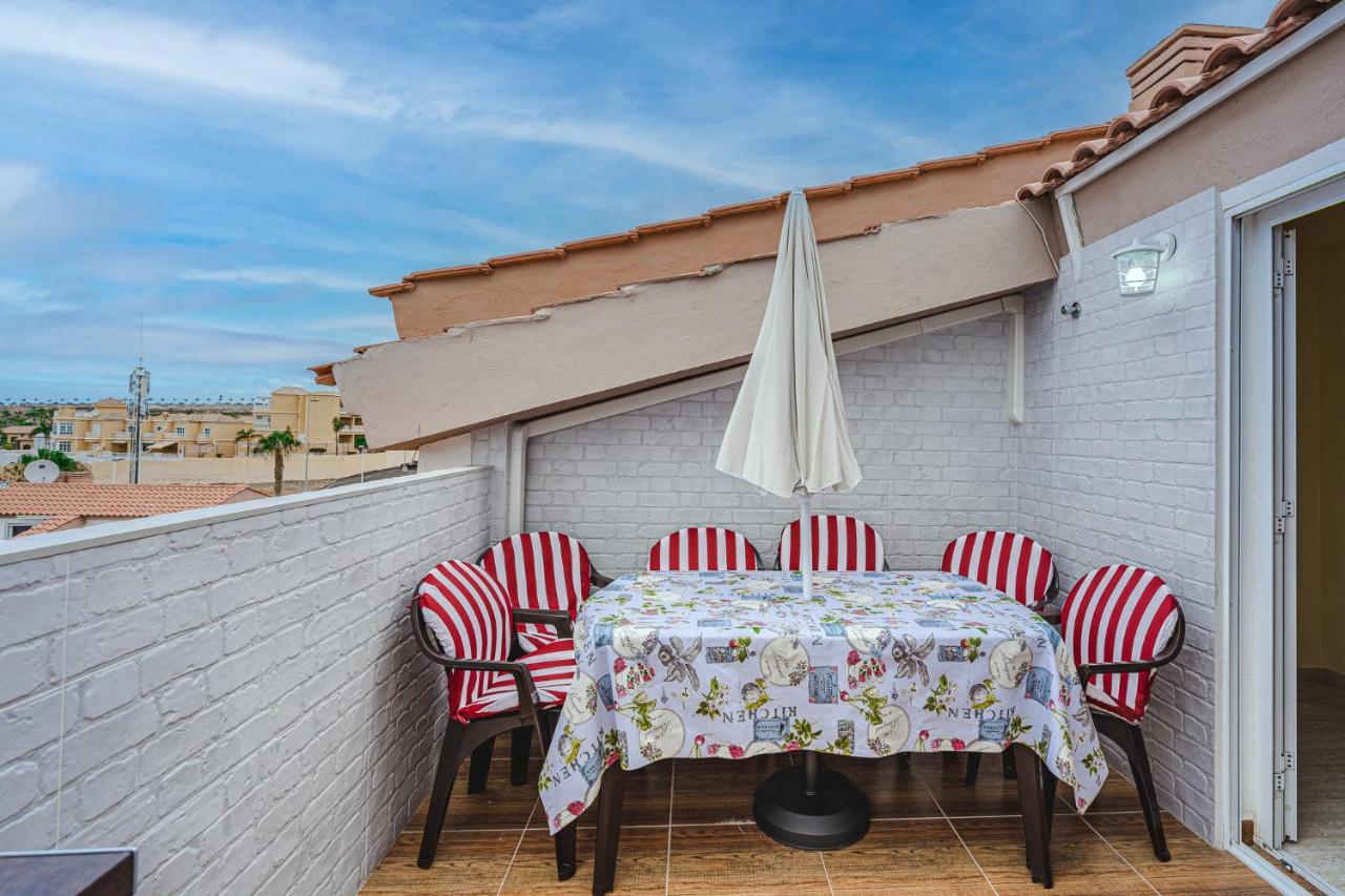 Red Large Family Apartment, Three Floors, 10 Guests Costa Adeje  Exterior photo